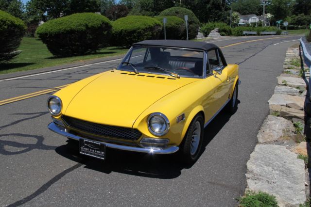 1970 Fiat 124 Spider -- - photo 2