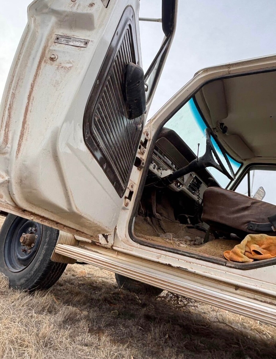 1970 Ford F-250 - photo 13