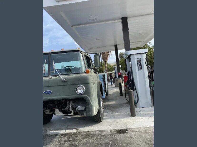 1970 Ford C7000 Cabover Utility Truck - photo 6