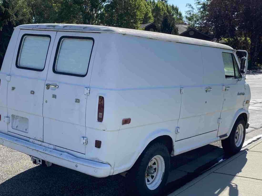 1970 Ford Econoline E100 - photo 4