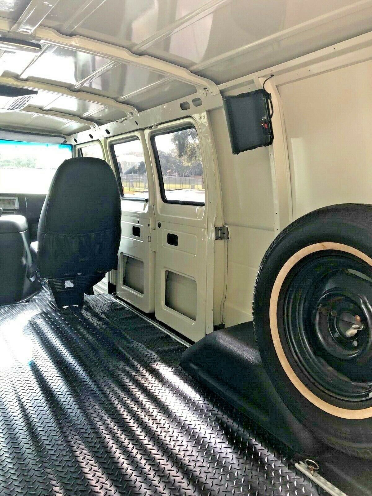 1970 Ford E-Series Van E-100 - photo 13