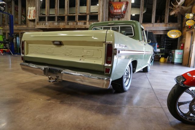 1970 Ford F-100 Ranger XLT - photo 2