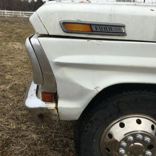 1970 Ford F-250 - photo 6