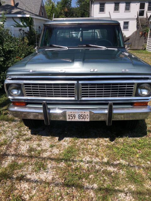 1970 Ford F250 sport custom - photo 2