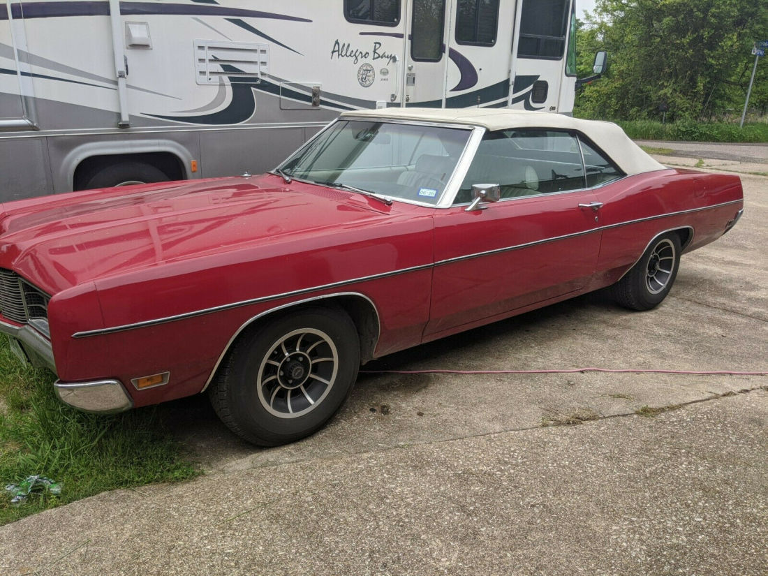 1970 Ford Galaxie - photo 2