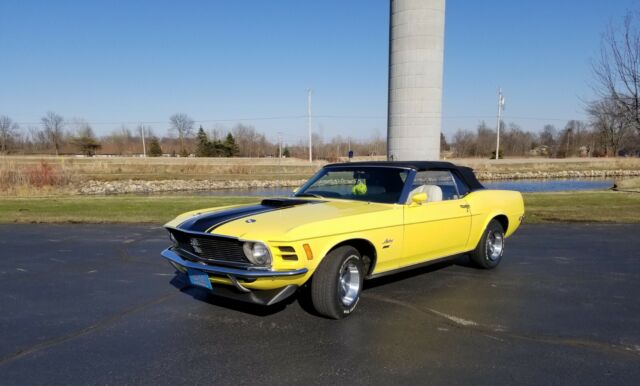 1970 Ford Mustang 76B (Mach 1 ) Convertible 1970 Ford Mustang 76B Deluxe Convertible