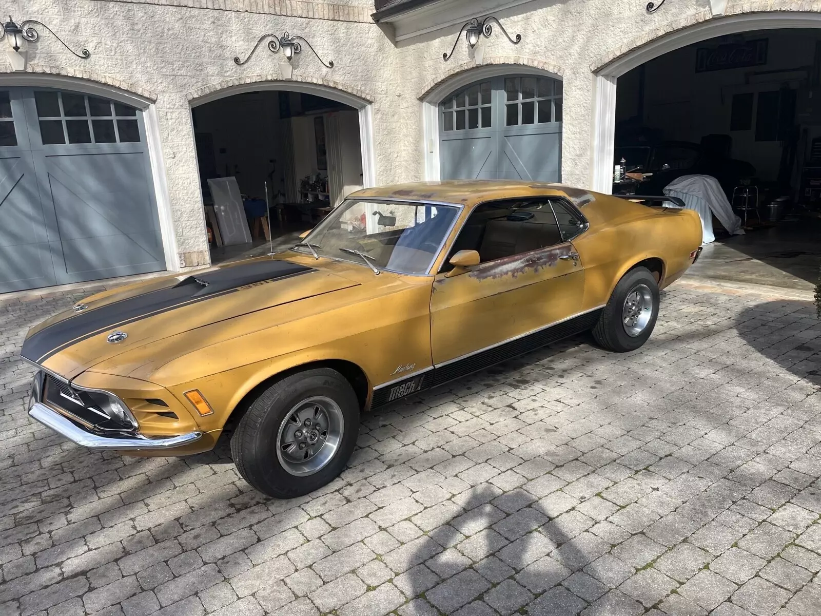1970 Ford Mustang tan - photo 2