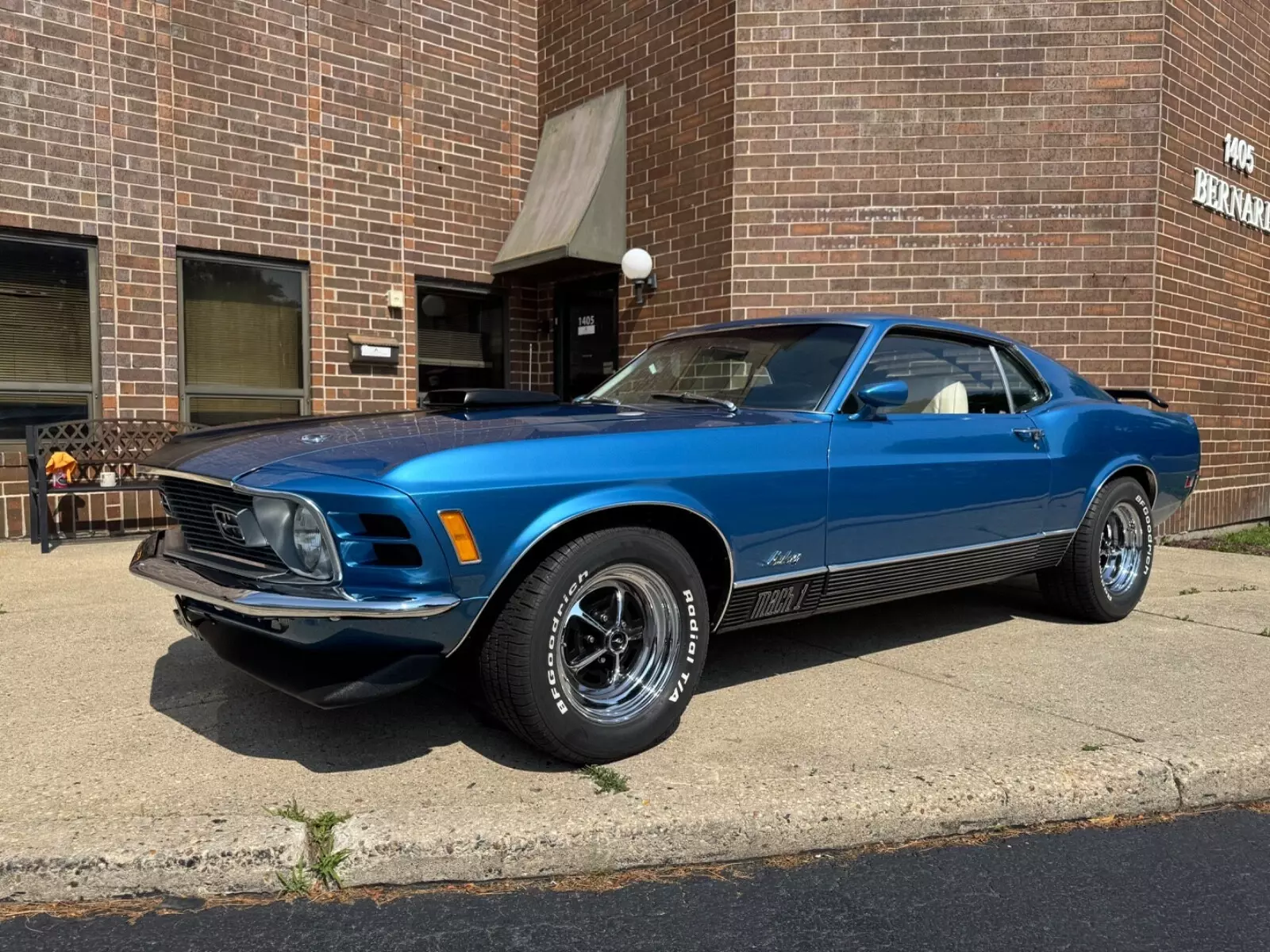 1970 Ford Mustang Mach 1 - 4spd - photo 2