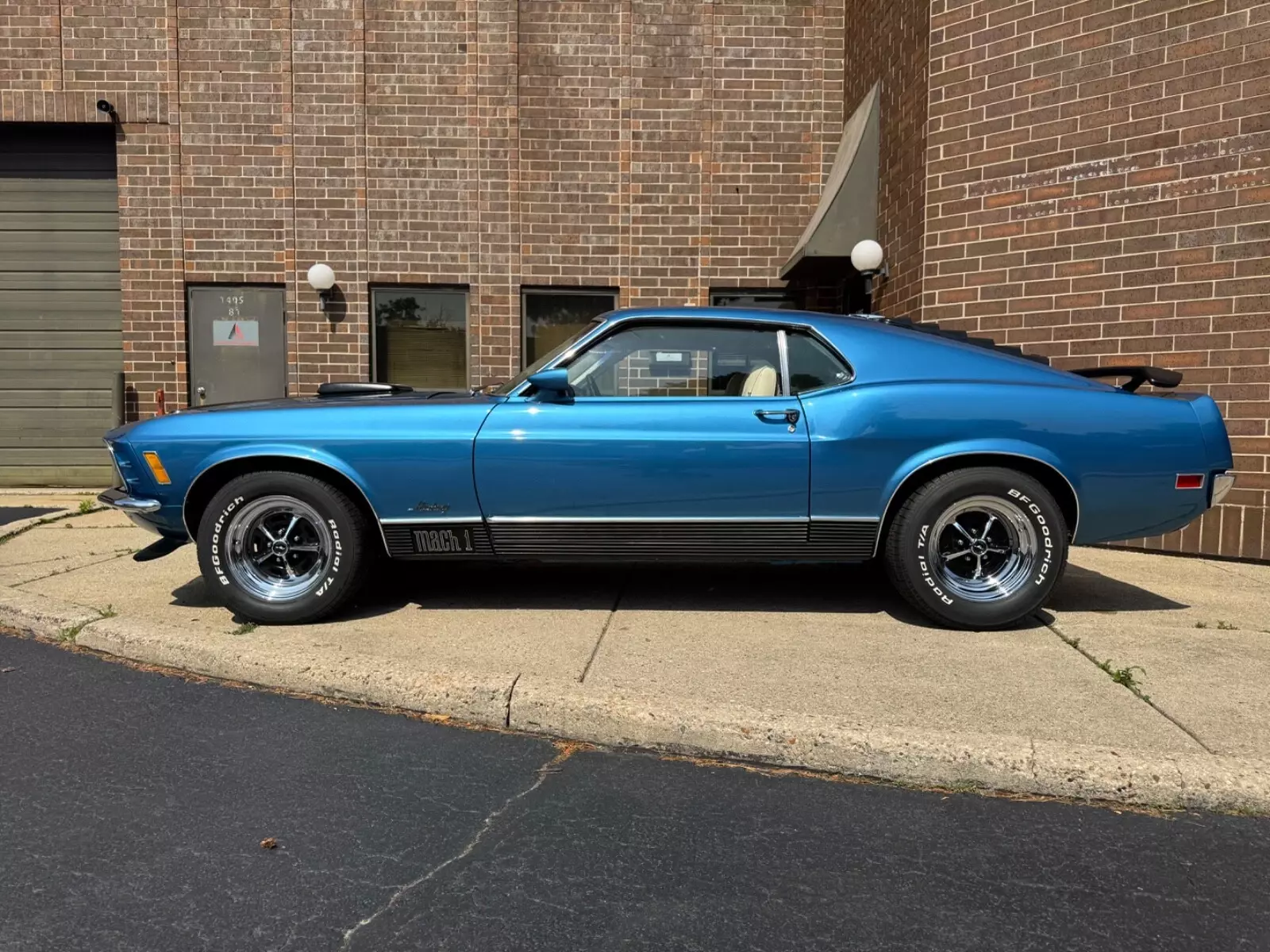 1970 Ford Mustang Mach 1 - 4spd - photo 3