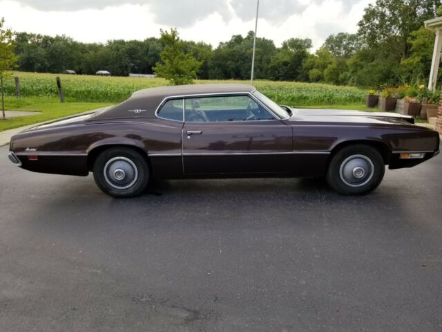 1970 Ford Thunderbird Landau - photo 2