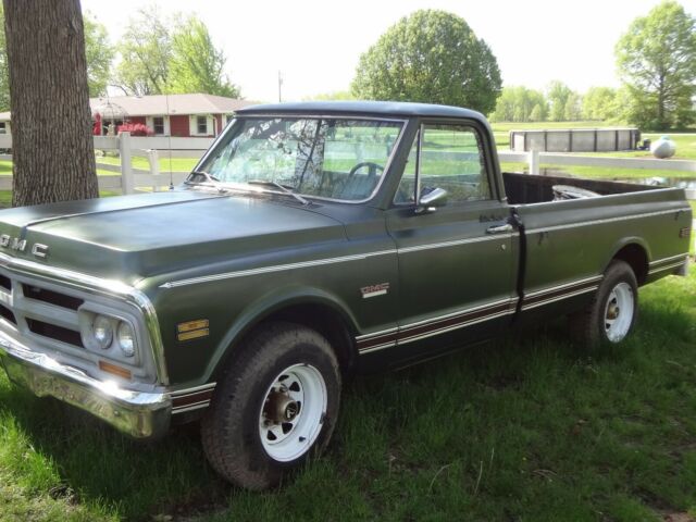 1970 GMC Sierra 2500 Custom Camper