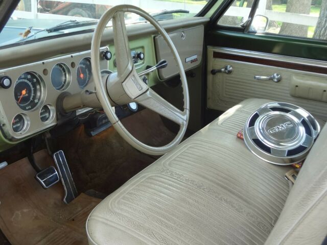 1970 GMC Sierra 2500 Custom Camper - photo 4