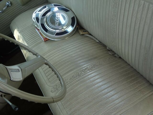 1970 GMC Sierra 2500 Custom Camper - photo 6