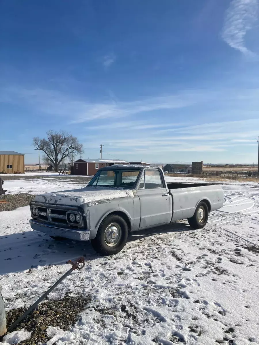 1970 GMC C20 Big Block, lowered modified frame (rust free), runs great. 1970 GMC C20 Pickup