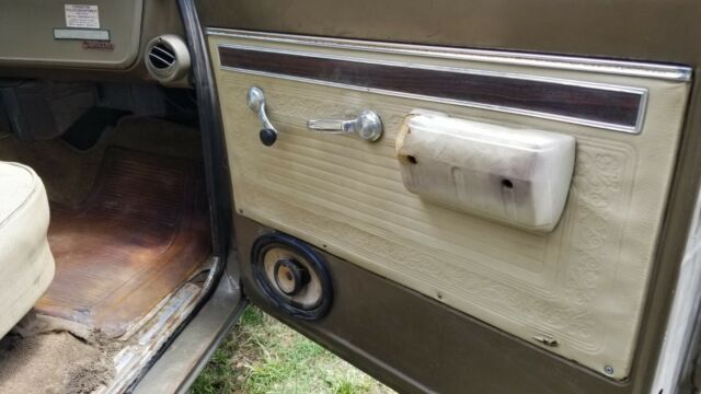 1970 GMC Sierra 2500 Custom camper - photo 2