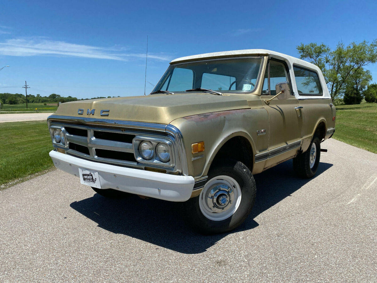 1970 GMC Jimmy K5, 350ci  5.7L - V8 - 4 Speed, 4x4, Gold - photo 4