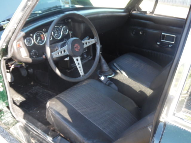 1970 MG MGB Runs Drives Body Inter good! 1.8L 4 Spd - photo 2