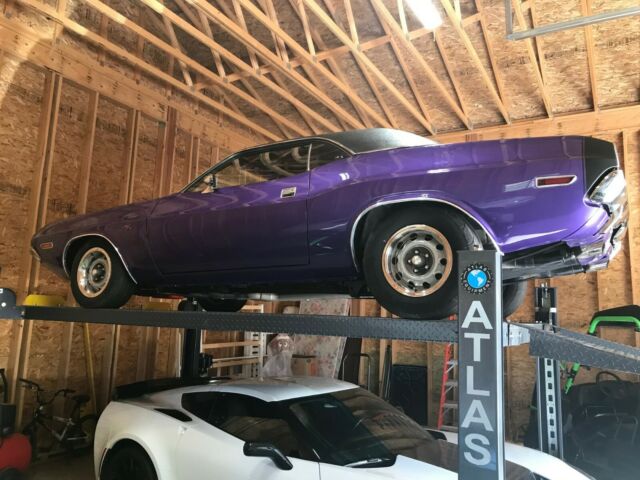 1970 Dodge Challenger - photo 9