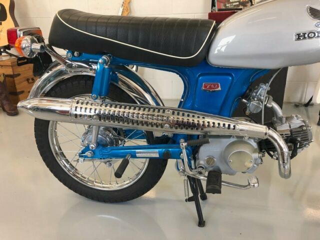 1970 Honda CL70 Restored for office display super slick - photo 2