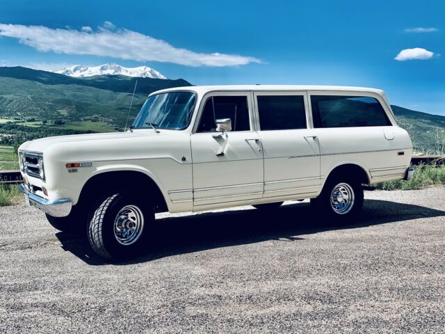 1970 IH Travelall 1100D 4x4 1970 International Harvester Other Deluxe