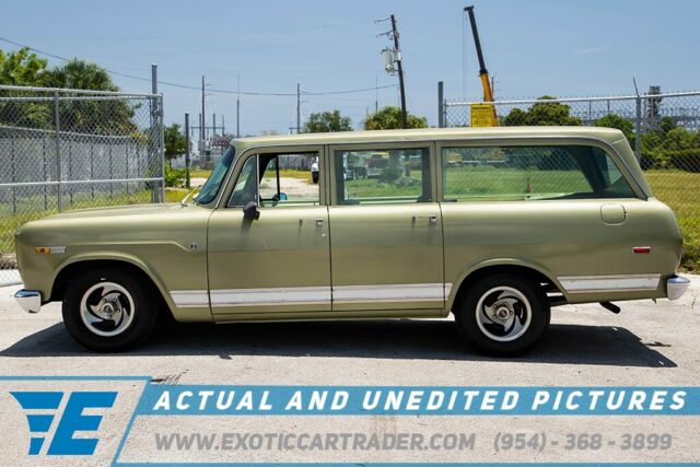 1970 International Harvester Travel All 1000 - photo 2