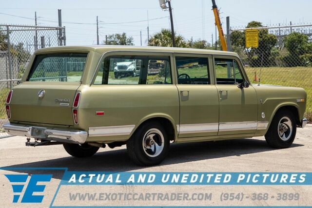 1970 International Harvester Travel All 1000 - photo 3