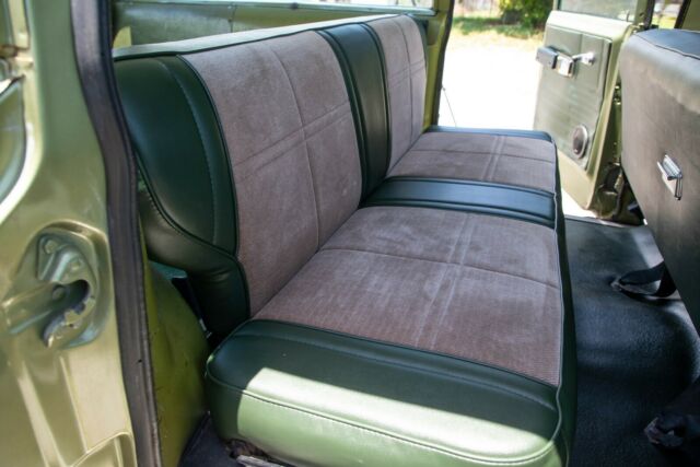 1970 International Harvester Travel All 1000 - photo 4