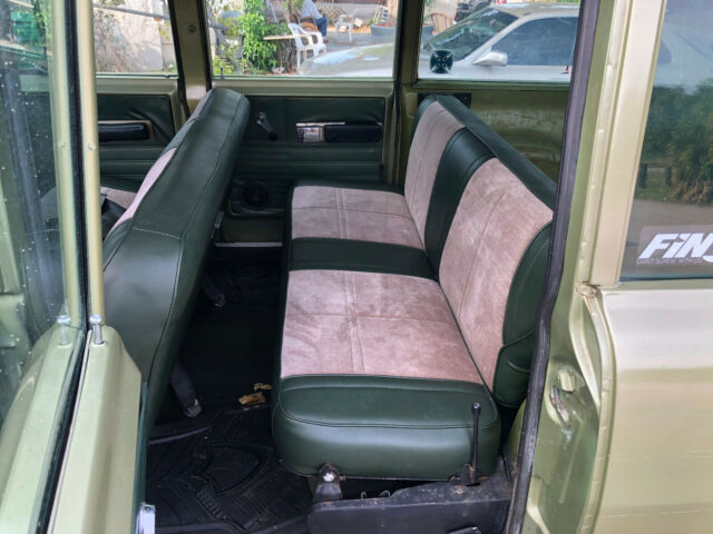 1970 International Harvester Travelall 1000 - photo 6