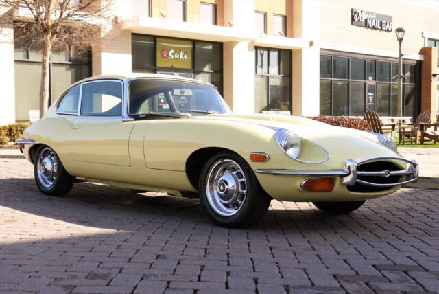1970 Jaguar E-Type 4.2 Seris II 2+2 Coupe 1970 Jaguar E-Type 4.2 SII Coupe 2+2