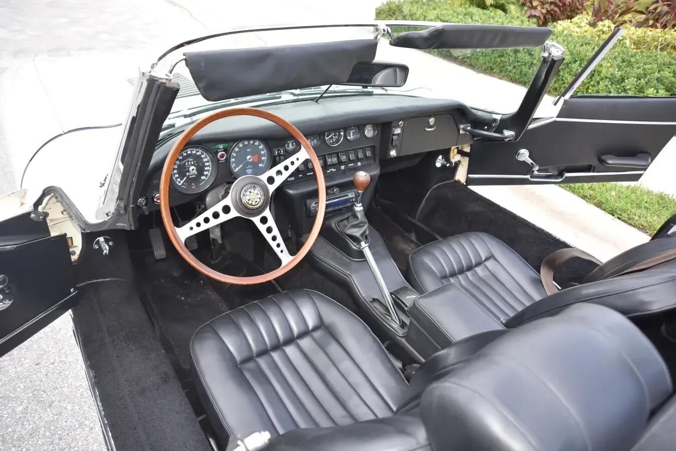 1970 Jaguar E-Type Matching #s, Stromberg Carbs, Rust-Free Body - photo 12