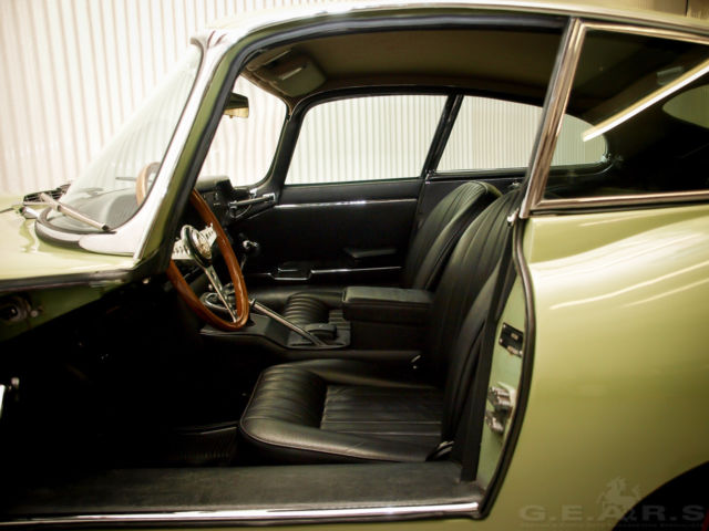 1970 Jaguar E-Type FHC Coupe - photo 9