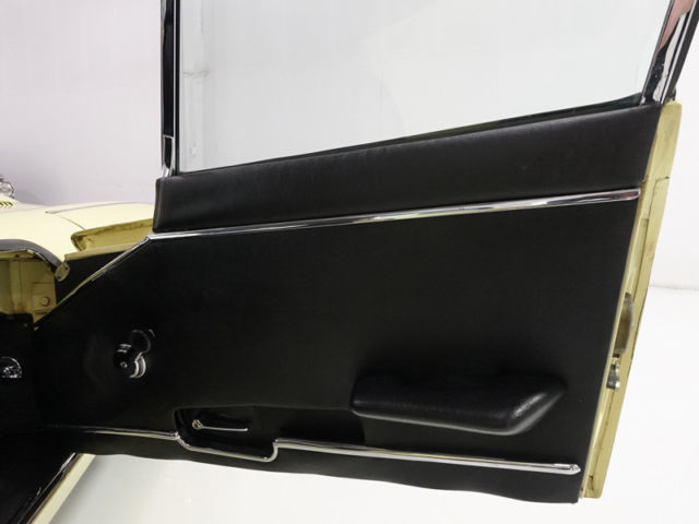 1970 Jaguar E-Type Series II Fixed Head Coupe - photo 9