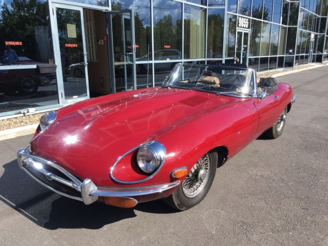 1970 Jaguar E Type XKE Roadster,runs and drives,located in canada. restoration ! 1970 Jaguar E-Type Roadster