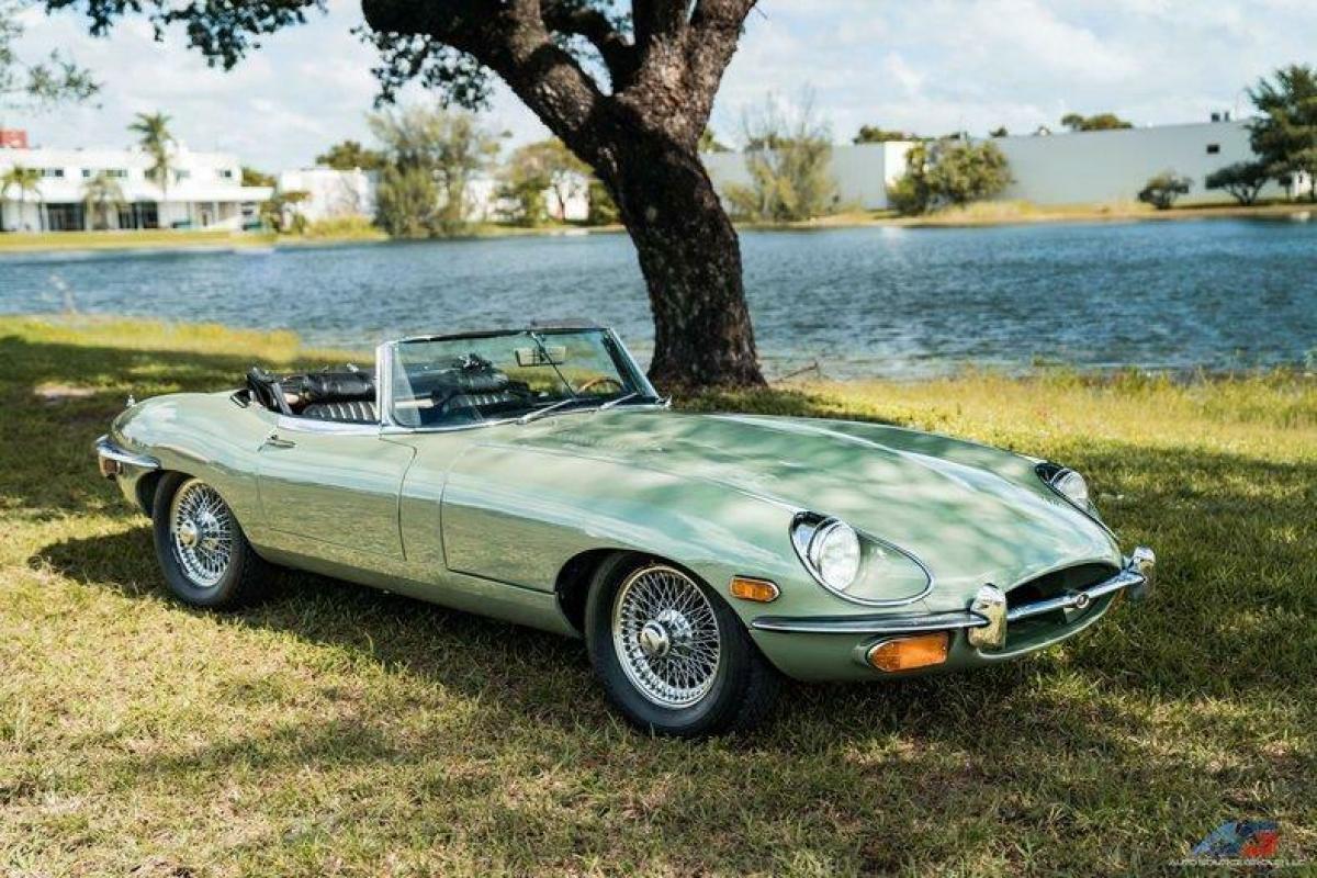 1970 Jaguar E-Type XKE Willow Green 4.2 Liter DOHC Inline 6 Heritage Certificate 1970 Jaguar E-Type E Type Series 2