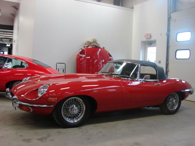 1970 JAGUAR SII XKE ROADSTER-SIGNAL RE-SALE RED W/BLK-FRESH PAINT! GREAT FIND!! 1970 Jaguar E-Type E-TYPE-XKE