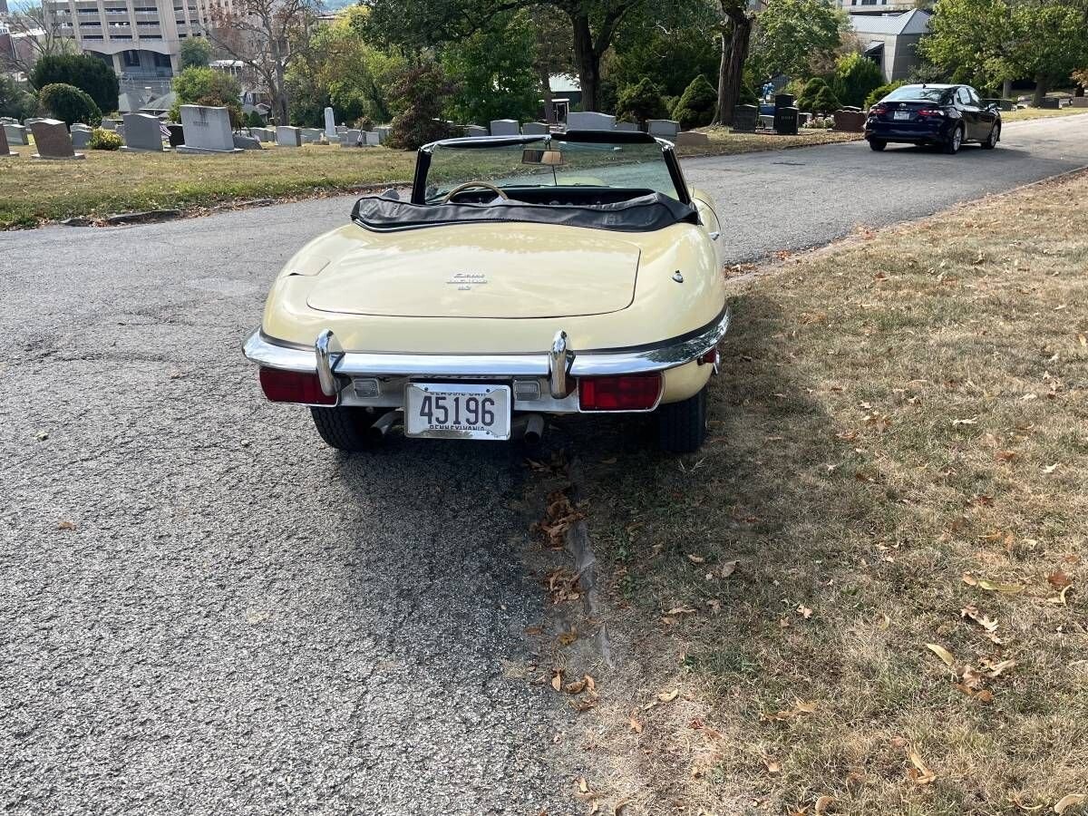 1970 Jaguar XKE Jaguar XKE Convertible, Unrestored, Yellow/Tan - photo 4