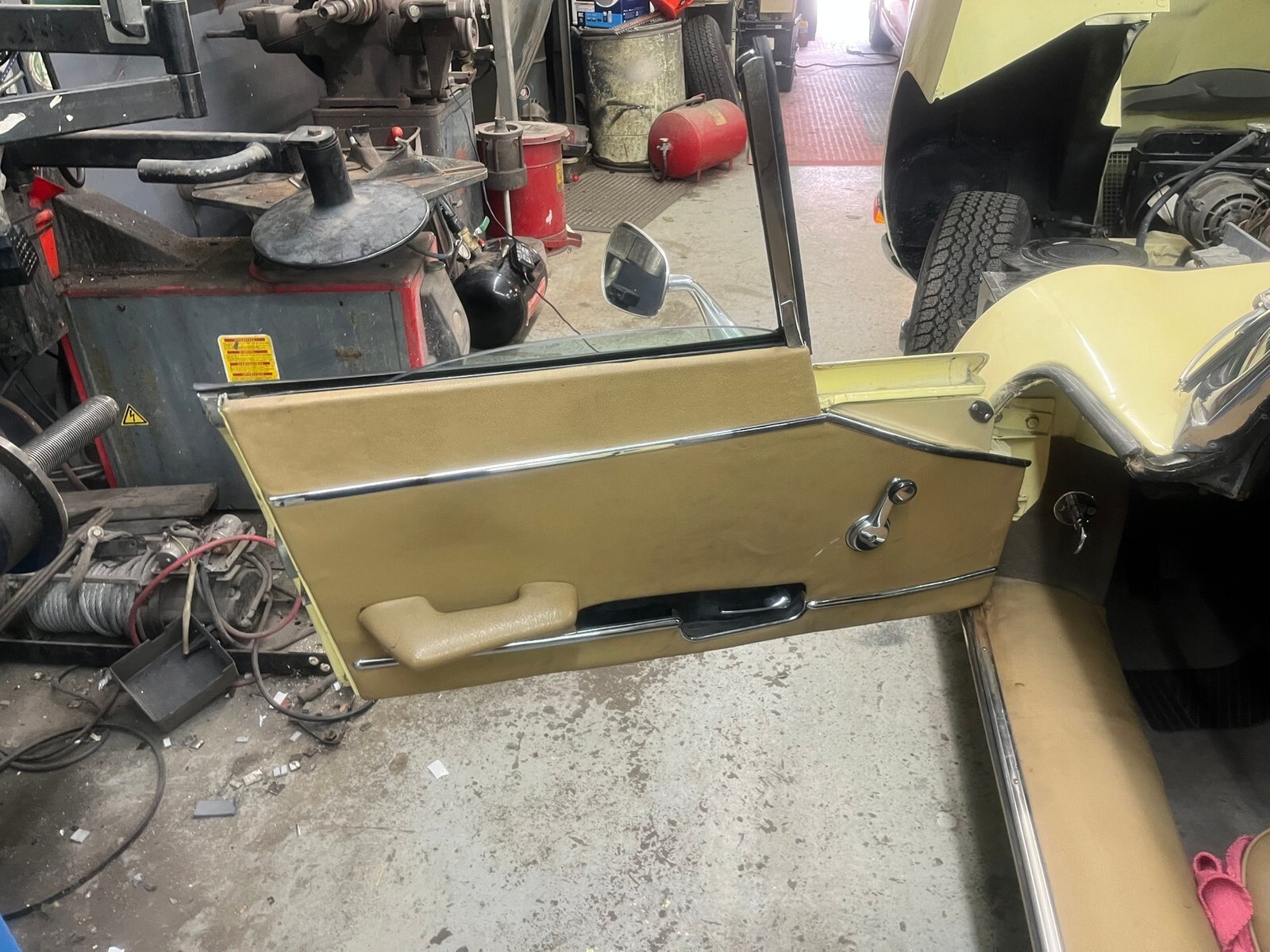 1970 Jaguar XKE Jaguar XKE Convertible, Unrestored, Yellow/Tan - photo 8