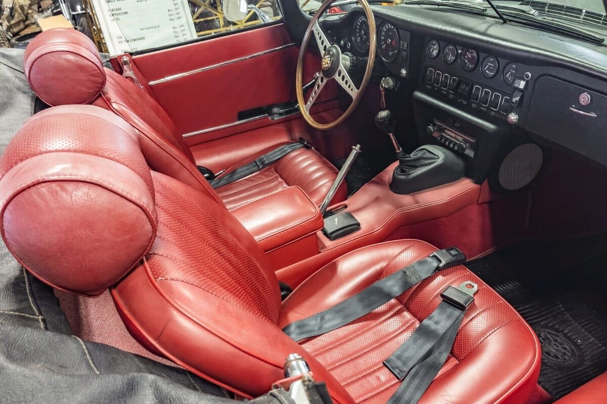 1970 Jaguar XKE Series II Roadster - photo 11