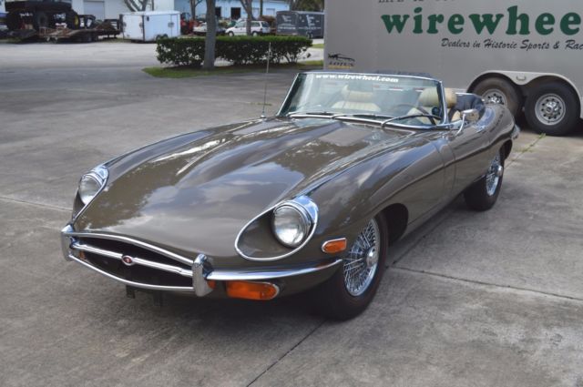 1970 Jaguar E-Type SERIES II ROADSTER - photo 2