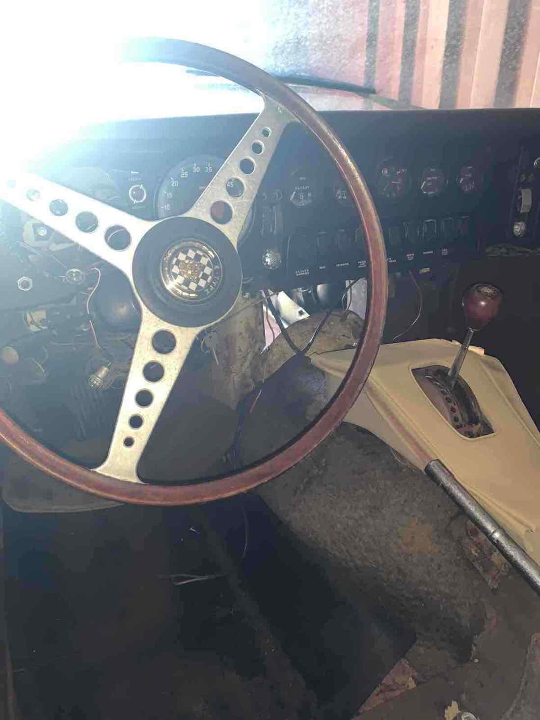 1970 Jaguar XKE 2+2 - photo 6