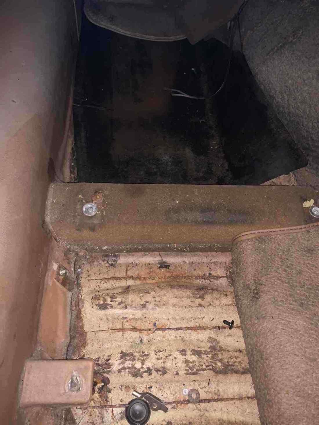 1970 Jaguar XKE 2+2 - photo 8