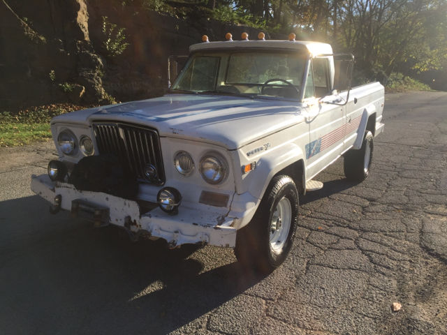 1970 Jeep J-10 Pickup Gladiator Custom Cab - photo 2