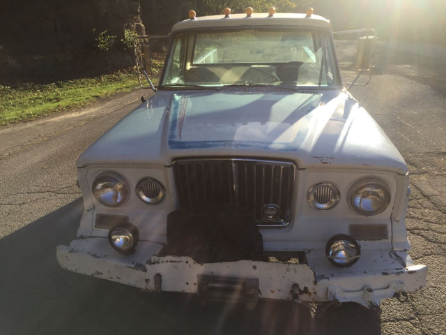 1970 Jeep J-10 Pickup Gladiator Custom Cab - photo 8
