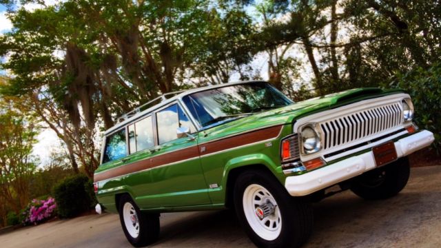 1970 Jeep Wagoneer - photo 2
