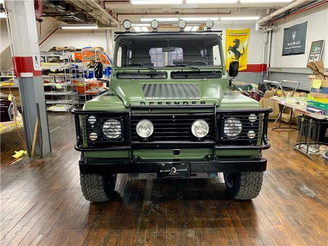 1970 Land Rover Defender - photo 2