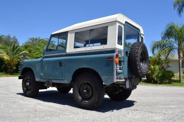 1970 Land Rover Series IIA 88 2286cc 4 cylinder engine, manual transmission, 4X4 - photo 11