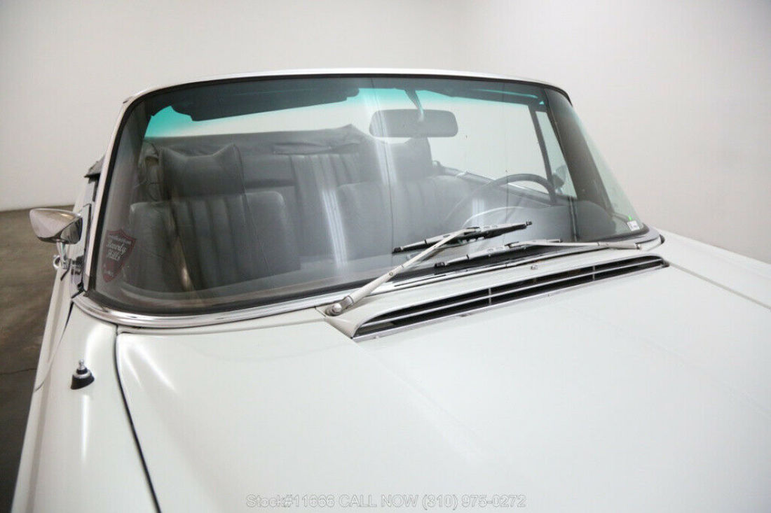 1970 Mercedes-Benz 200-Series Low Grille Cabriolet - photo 12