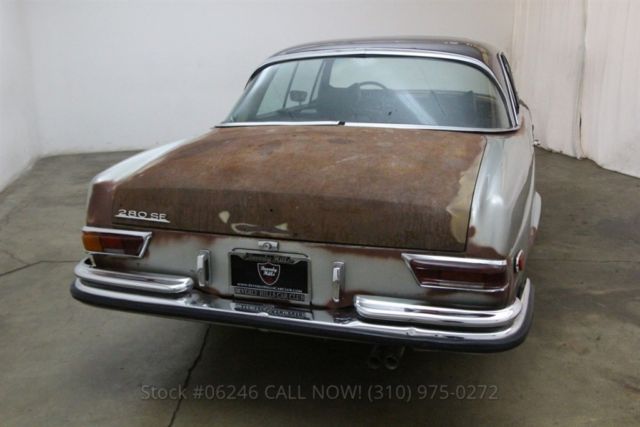 1970 Mercedes-Benz 200-Series Low Grille - photo 10