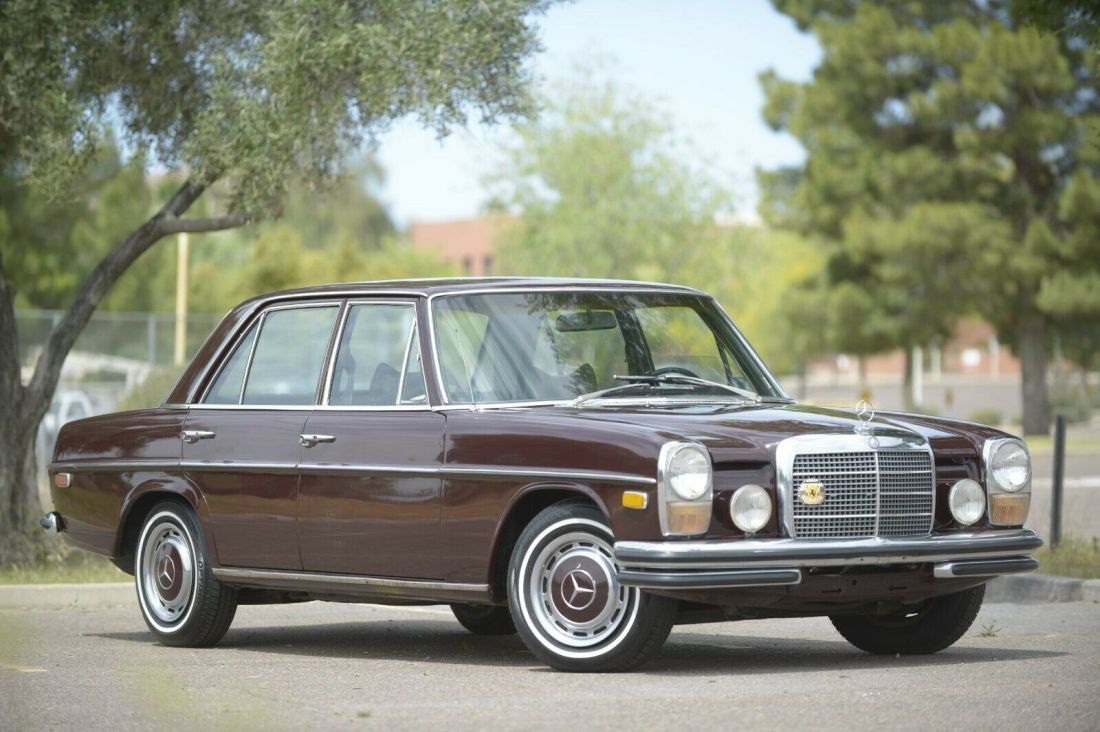 1970 MERCEDES 250 DRIVES BEAUTIFUL LOOKS GREAT FUN TO DRIVE JUST SERVICED!!!!! 1970 Mercedes-Benz 200-Series SEDAN
