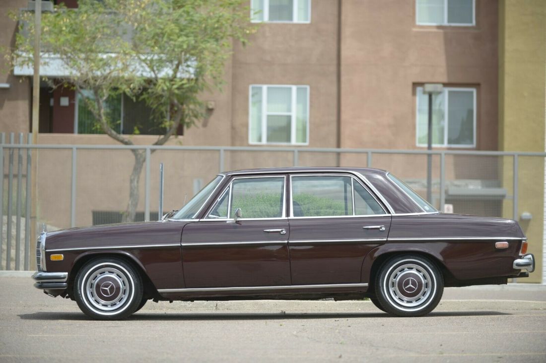 1970 Mercedes-Benz 200-Series SEDAN - photo 5